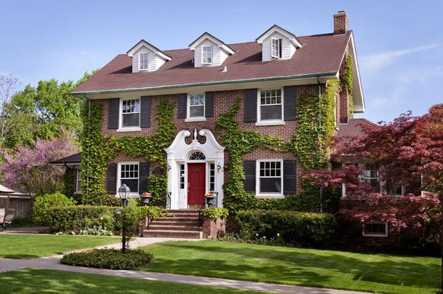 228 Forest Ave., Glen Ellyn, IL 60137