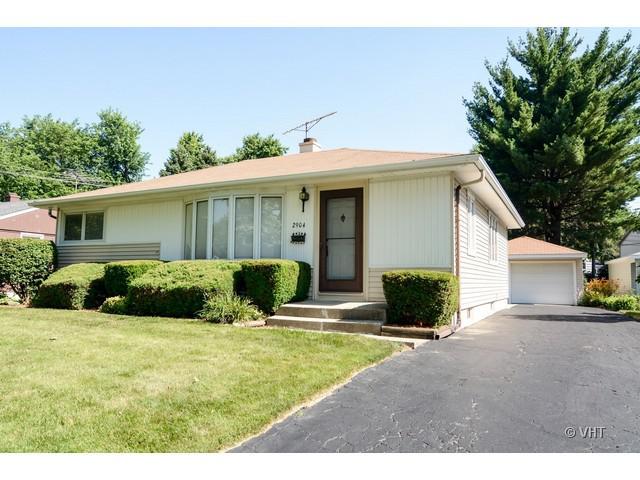 2904 Grouse Ln., Rolling Meadows, IL 60008