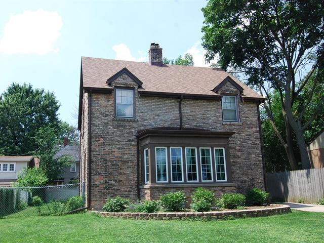 208 S 9th Ave., La Grange, IL 60525