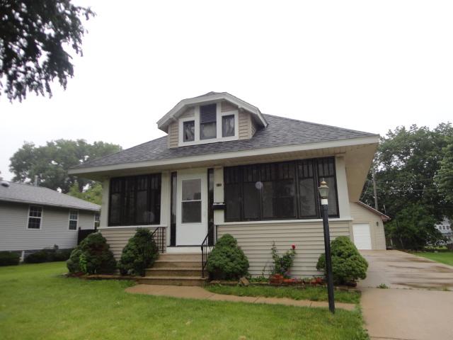 616 Harrison St., Elgin, IL 60120