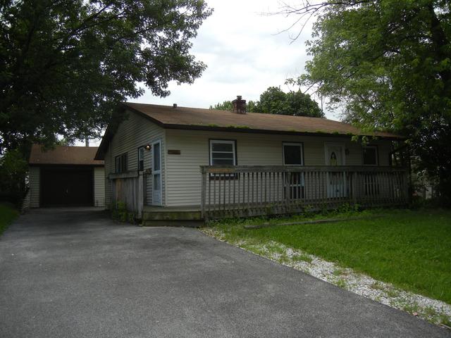 400 Cedar Cir., Streamwood, IL 60107