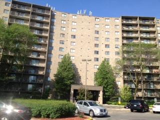 6340 Americana Dr. #915, Willowbrook, IL 60527