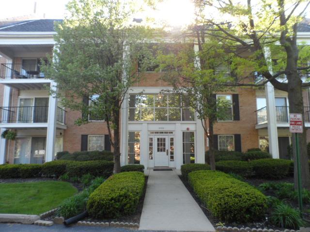 5500 Carriageway Dr. #111C, Rolling Meadows, IL 60008