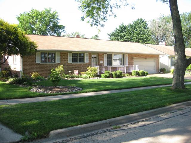 108 Laurel Ln., Dekalb, IL 60115