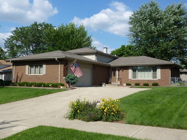 6771 Barrett Ave., Downers Grove, IL 60516