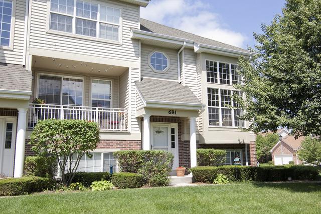 681 Pheasant Tr., St. Charles, IL 60174