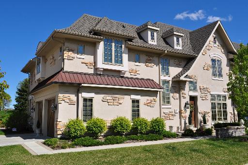 15 Willowcrest Dr., Oak Brook, IL 60523