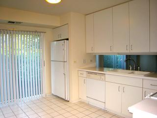 431 Kelburn Rd. #112, Deerfield, IL 60015