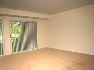 431 Kelburn Rd. #112, Deerfield, IL 60015