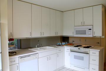 431 Kelburn Rd. #112, Deerfield, IL 60015