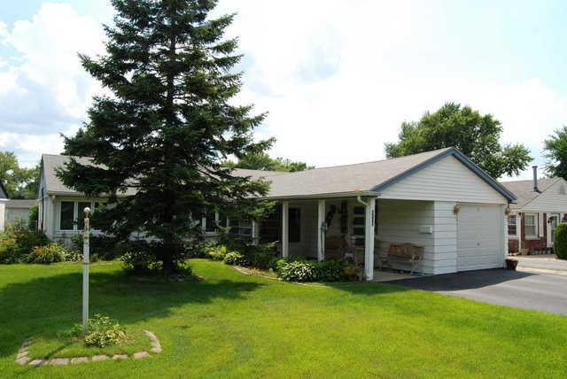 5113 Oak Center Dr., Oak Lawn, IL 60453