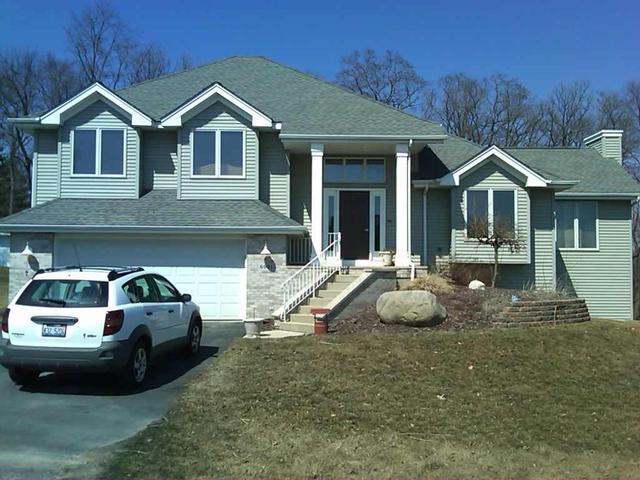 6921 Summit Dr., Byron, IL 61010