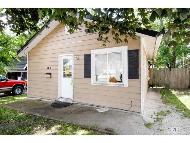 523 Ashland Ave., Aurora, IL 60505