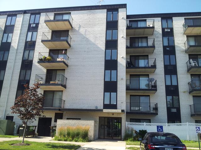 9078 Heathwood Dr. #2B, Niles, IL 60714