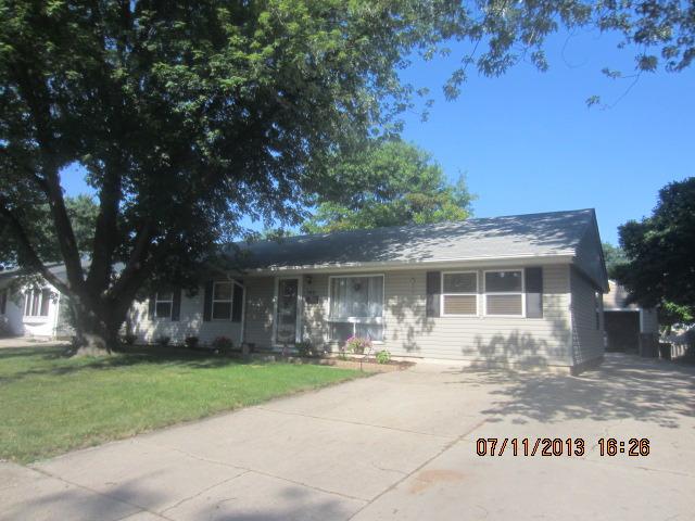 749 Farragut Ave., Romeoville, IL 60446