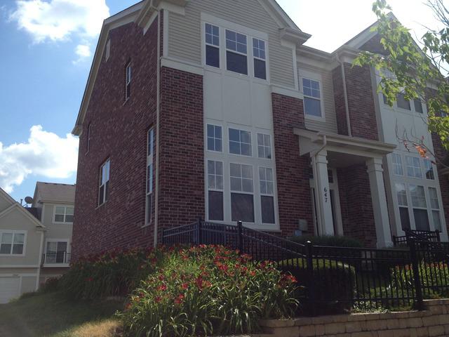 647 Grosvenor Ln., Aurora, IL 60502