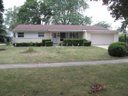 884 Arnold Ct., Des Plaines, IL 60016