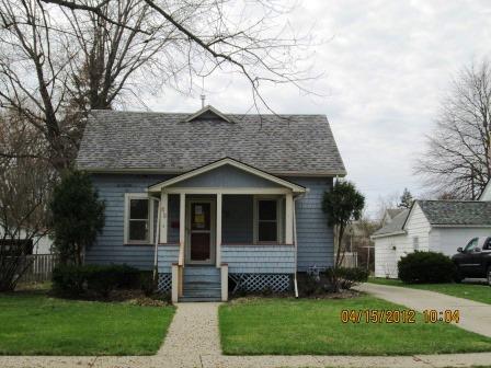 818 W Spruce St., Aurora, IL 60506