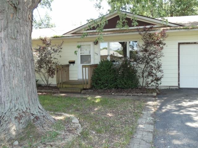 250 Schryver Ave., Woodstock, IL 60098