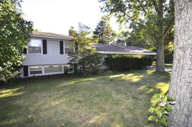 130 E Hillside Rd., Naperville, IL 60540