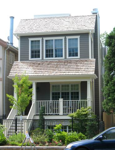 1320 W Nelson Ave., Chicago, IL 60657