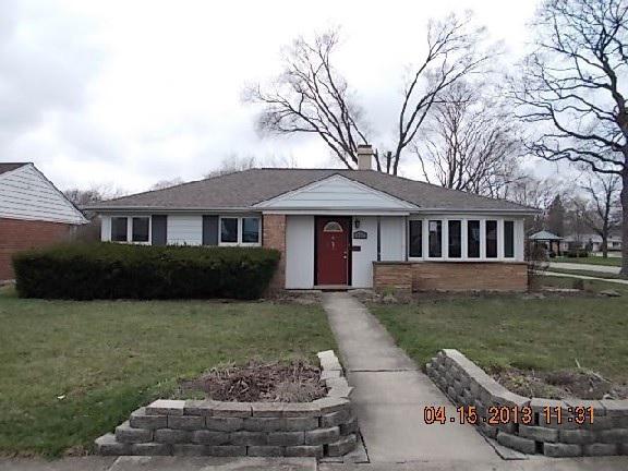 1022 E Villa Dr., Des Plaines, IL 60016