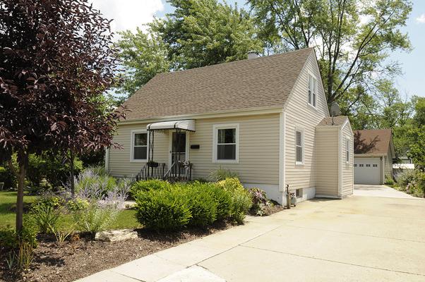 6631 Ravinia Dr., Tinley Park, IL 60477