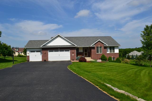 12418 Breezefield Cir., Roscoe, IL 61073