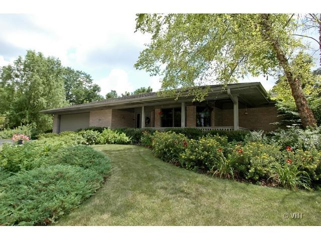 904 Grand Blvd., Wauconda, IL 60084