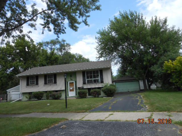 29 N Oak Ln., Glenwood, IL 60425