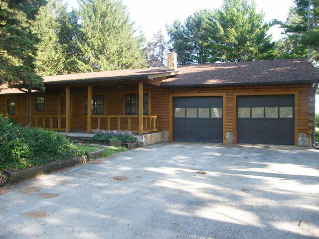 204 W Golden St., Holcomb, IL 61043