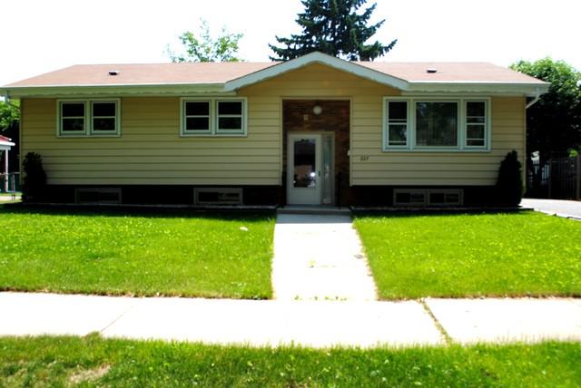 227 N Poppy Ln., Bensenville, IL 60106