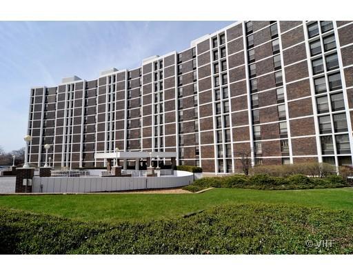 1500 Sheridan Rd. #3F, Wilmette, IL 60091