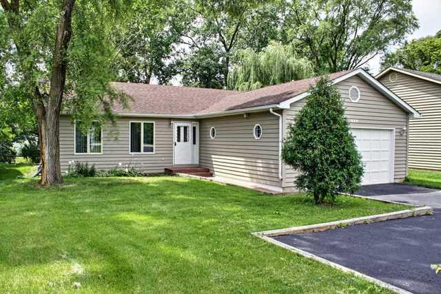626 Bonner Rd., Wauconda, IL 60084