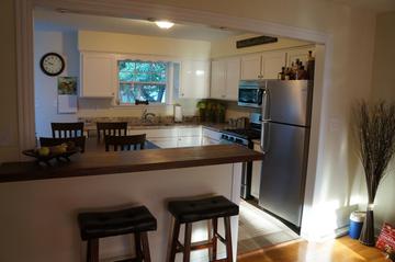 210 Prairie Ave., Libertyville, IL 60048