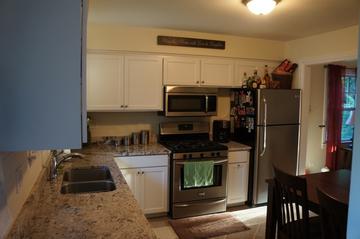 210 Prairie Ave., Libertyville, IL 60048