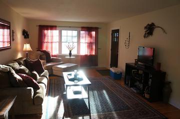 210 Prairie Ave., Libertyville, IL 60048