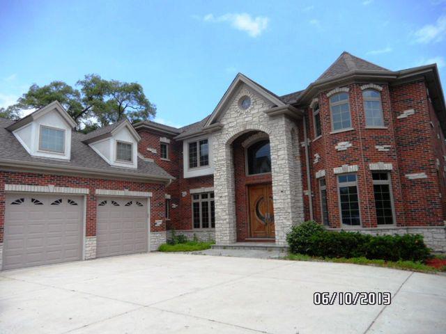 241 Greenwood Rd., Glenview, IL 60025