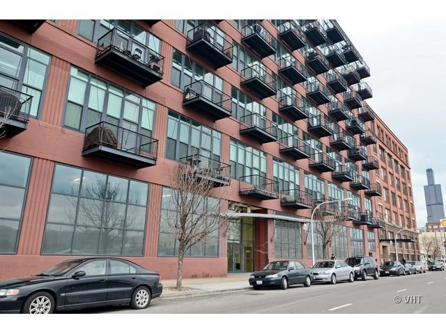 1224 W Van Buren St. #301, Chicago, IL 60607