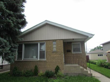 619 Greenbay Ave., Calumet City, IL 60409