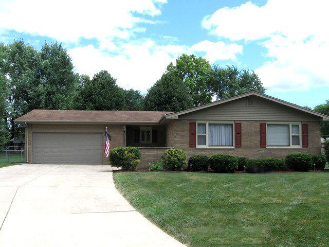 210 April Ln., North Aurora, IL 60542