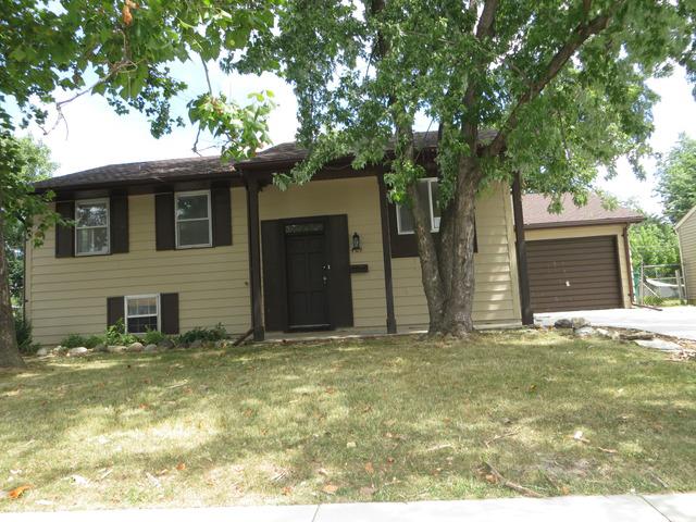 409 Holden Ave., Romeoville, IL 60446