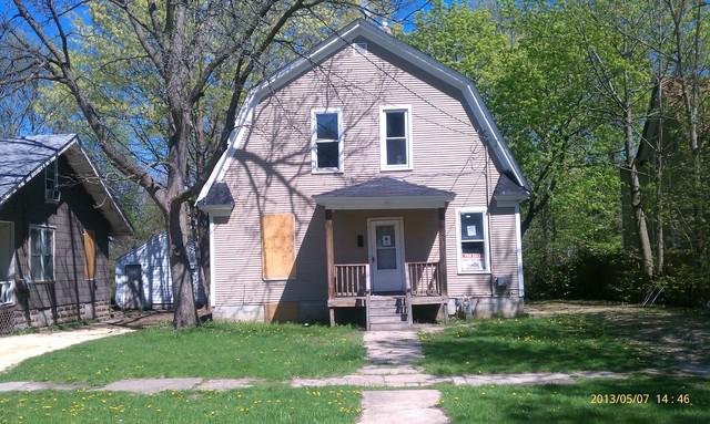 215 Royal Ave., Rockford, IL 61101
