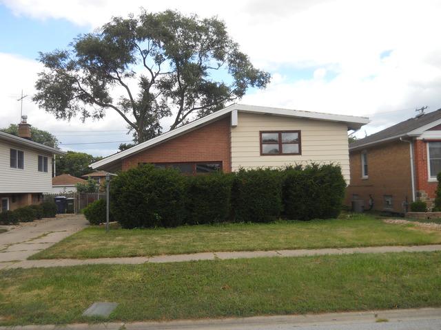 9233 Parkside Ave., Oak Lawn, IL 60453
