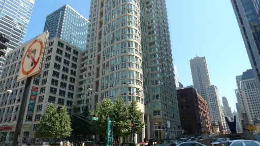 345 N Lasalle Blvd. #2104, Chicago, IL 60610