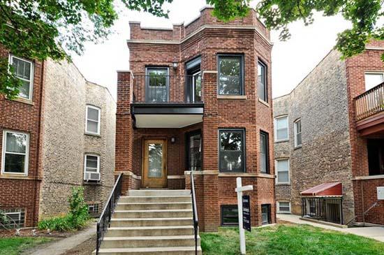 3328 W Belle Plaine Ave., Chicago, IL 60618