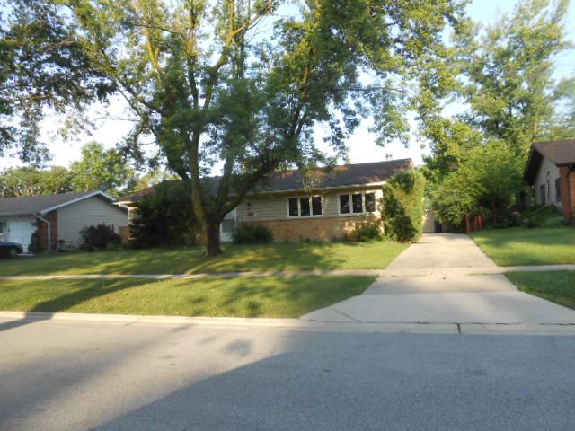 640 Western St., Hoffman Estates, IL 60169