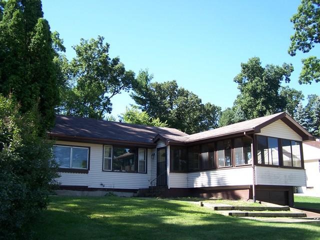 301 Nippersink Dr., Mchenry, IL 60050