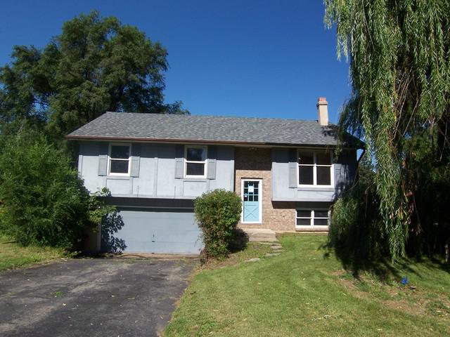2501 S Driftwood Dr., Mchenry, IL 60050