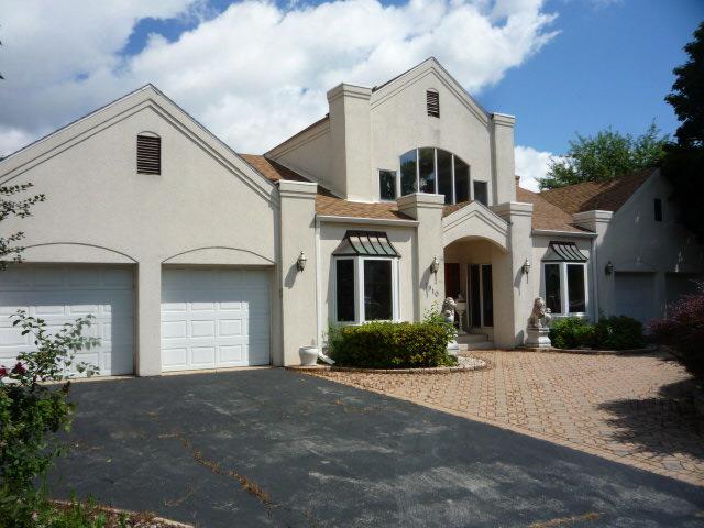 1910 Berry Ln., Des Plaines, IL 60018